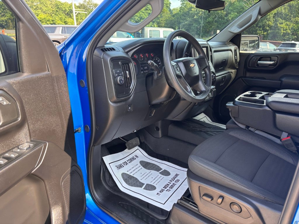 2025 Chevrolet Silverado 1500 Custom