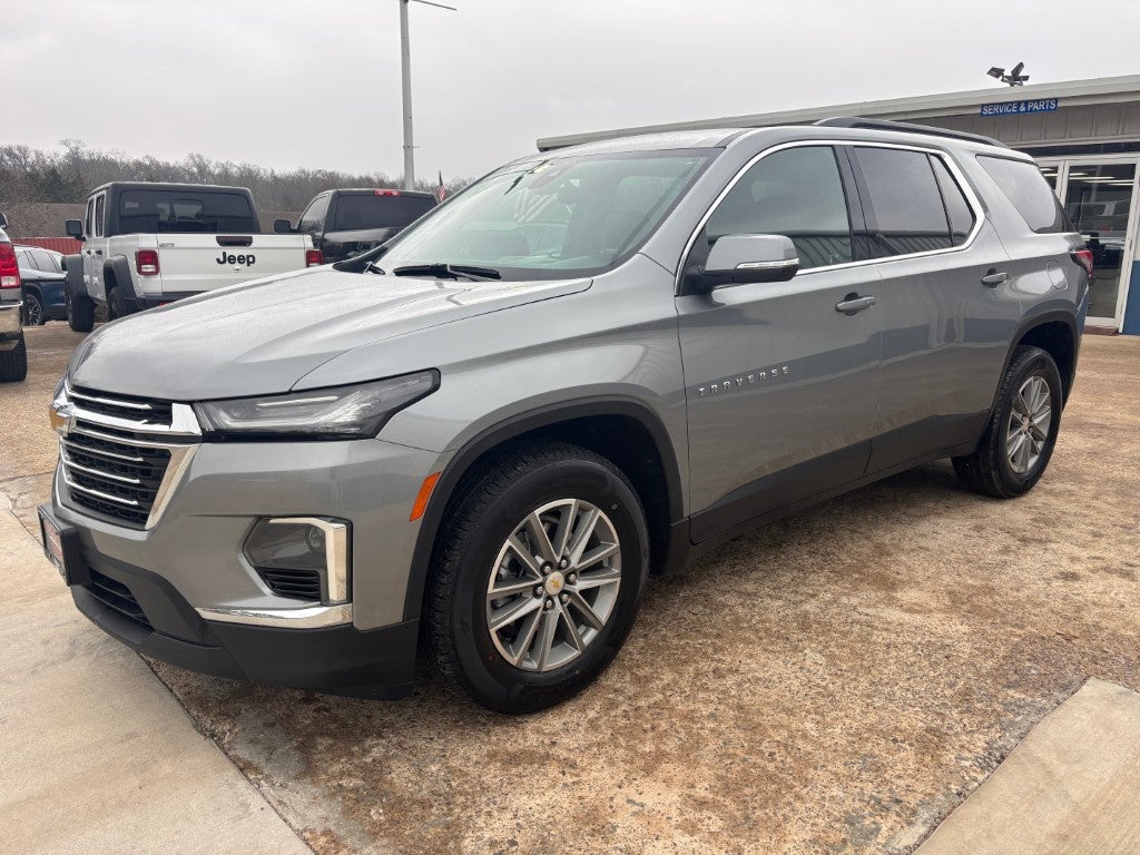 2023 Chevrolet Traverse LT Leather