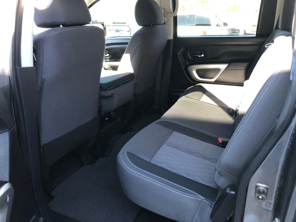 2022 Nissan Titan SV