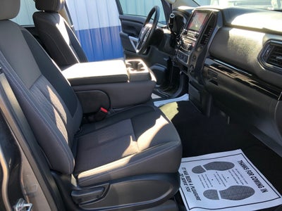 2022 Nissan Titan SV