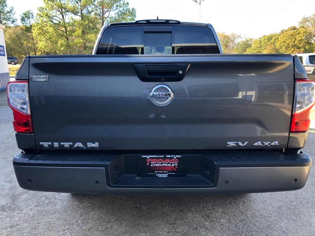 2022 Nissan Titan SV