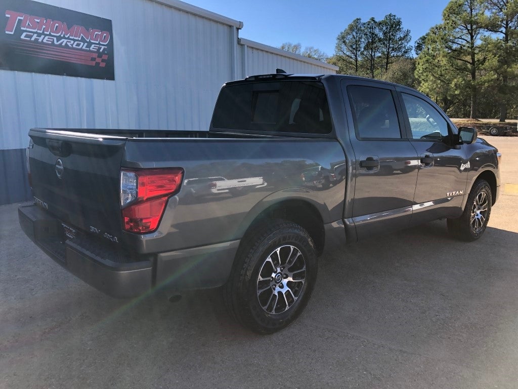 2022 Nissan Titan SV