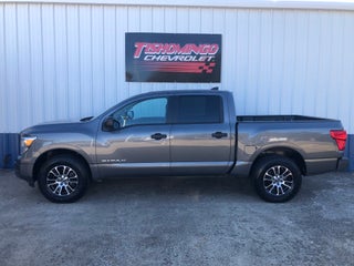 2022 Nissan Titan SV