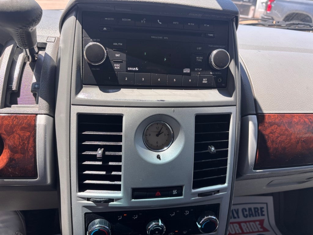 2010 Chrysler Town & Country Touring