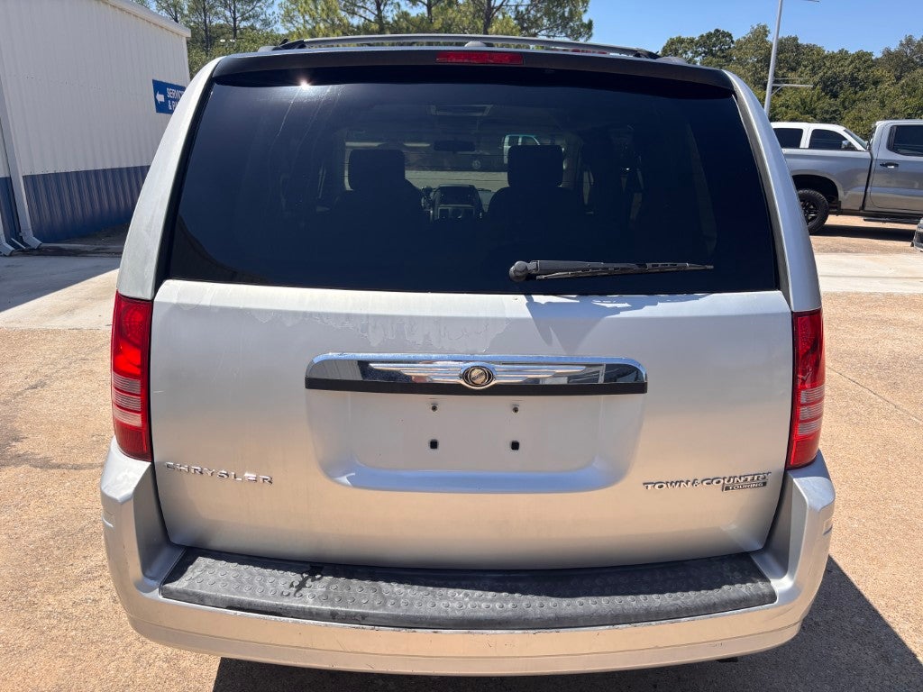 2010 Chrysler Town & Country Touring