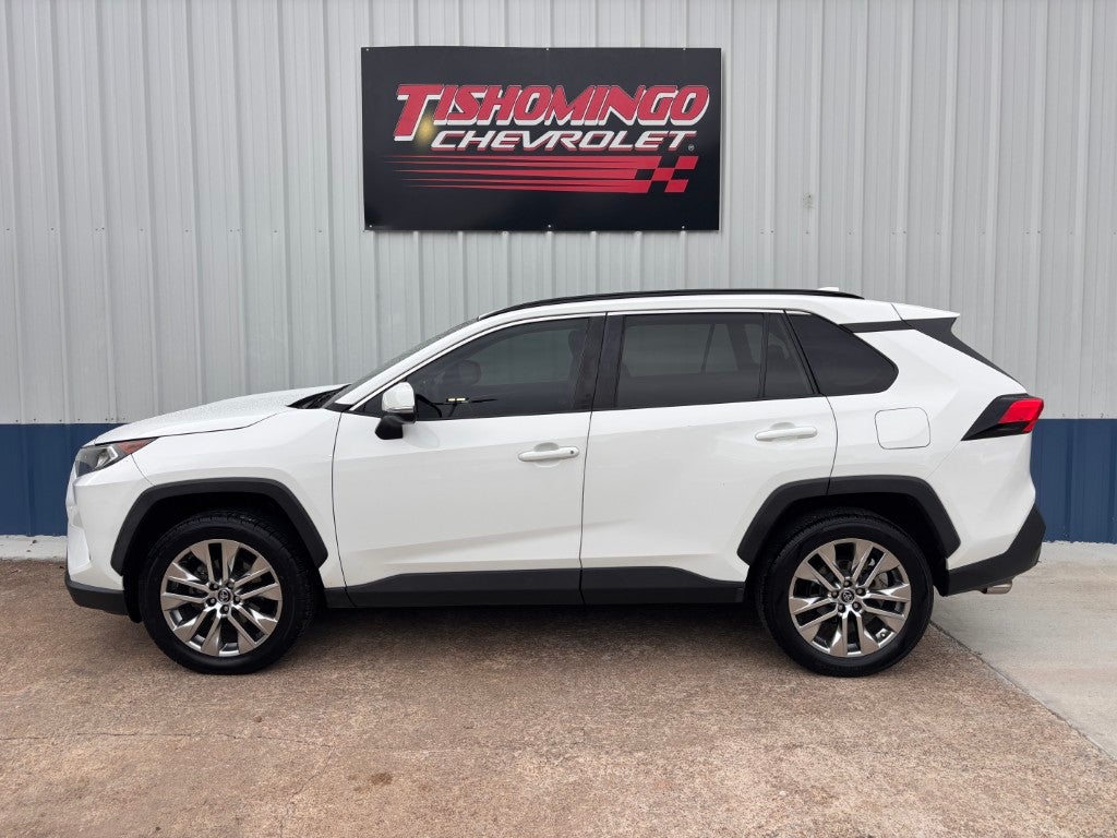 2020 Toyota RAV4 XLE Premium