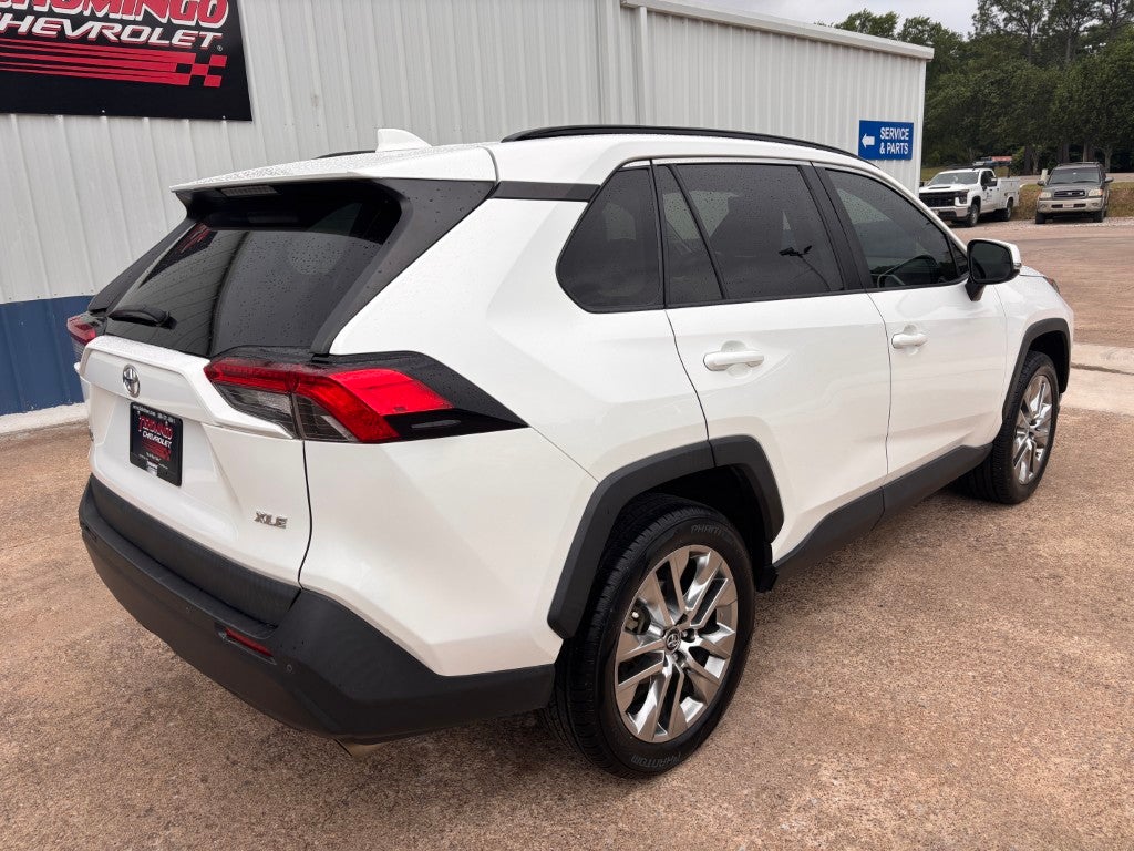 2020 Toyota RAV4 XLE Premium